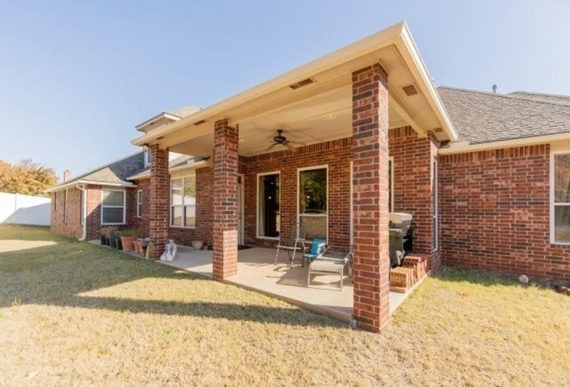 4 Bedrooms Bedrooms, 0 ,3 BathroomsBathrooms,Residential,Single Family,Brooke Hollow,1.5,133229