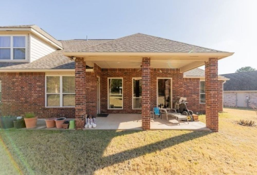 4 Bedrooms Bedrooms, 0 ,3 BathroomsBathrooms,Residential,Single Family,Brooke Hollow,1.5,133229