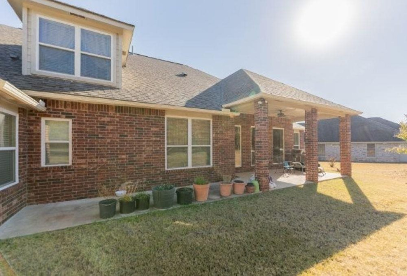 4 Bedrooms Bedrooms, 0 ,3 BathroomsBathrooms,Residential,Single Family,Brooke Hollow,1.5,133229