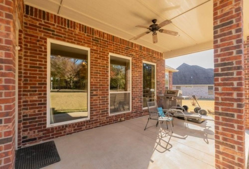 4 Bedrooms Bedrooms, 0 ,3 BathroomsBathrooms,Residential,Single Family,Brooke Hollow,1.5,133229