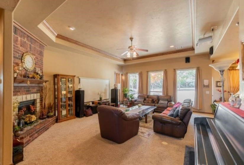 4 Bedrooms Bedrooms, 0 ,3 BathroomsBathrooms,Residential,Single Family,Brooke Hollow,1.5,133229