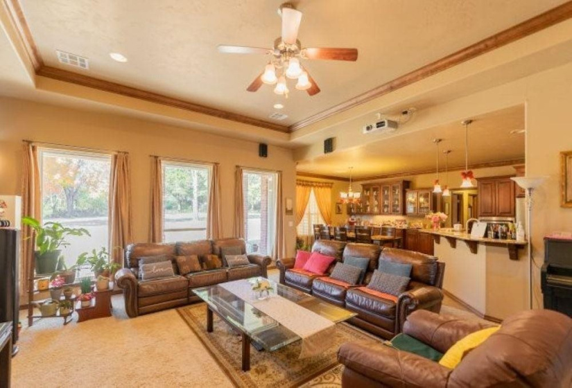 4 Bedrooms Bedrooms, 0 ,3 BathroomsBathrooms,Residential,Single Family,Brooke Hollow,1.5,133229