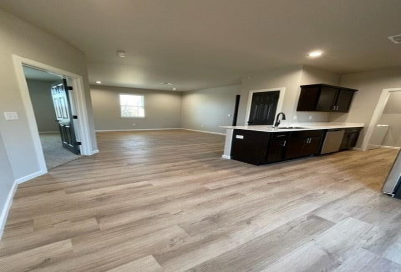 0 , 0 ,6 BathroomsBathrooms,Multi-family,Fourplex,CStar,2,133230