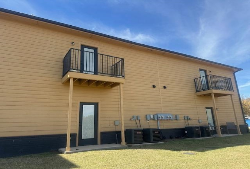 0 , 0 ,6 BathroomsBathrooms,Multi-family,Fourplex,CStar,2,133230