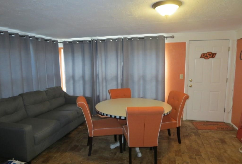 3 Bedrooms Bedrooms, 0 ,2 BathroomsBathrooms,Residential,Single Family,5th,1,133231