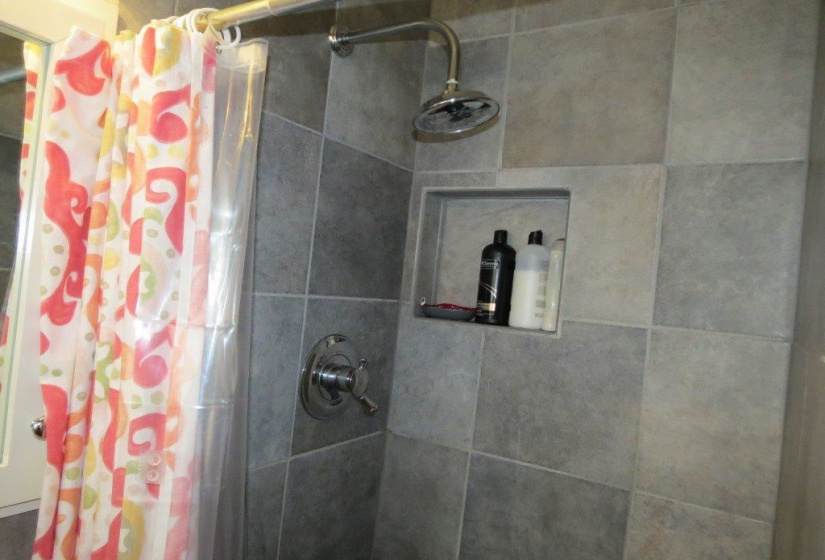 3 Bedrooms Bedrooms, 0 ,2 BathroomsBathrooms,Residential,Single Family,5th,1,133231