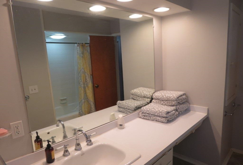 3 Bedrooms Bedrooms, 0 ,2 BathroomsBathrooms,Residential,Single Family,5th,1,133231