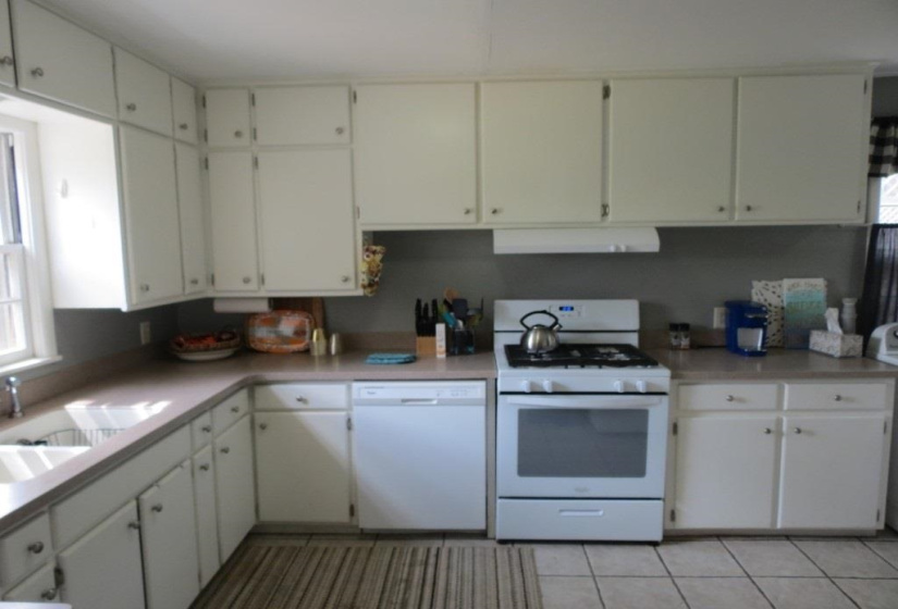 3 Bedrooms Bedrooms, 0 ,2 BathroomsBathrooms,Residential,Single Family,5th,1,133231