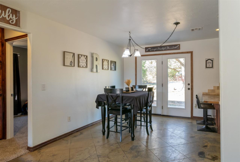 4 Bedrooms Bedrooms, 0 ,2 BathroomsBathrooms,Residential,Single Family,750,1,133232