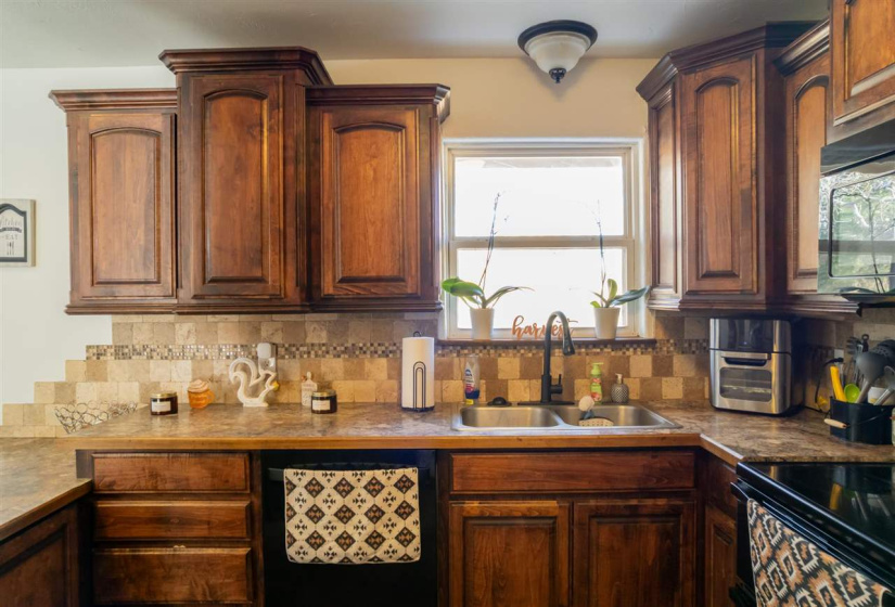 4 Bedrooms Bedrooms, 0 ,2 BathroomsBathrooms,Residential,Single Family,750,1,133232