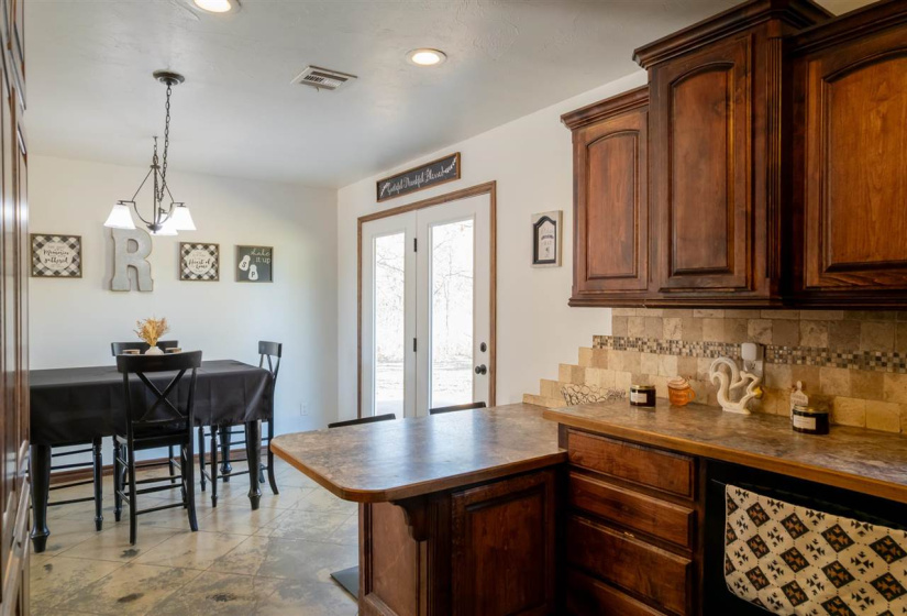 4 Bedrooms Bedrooms, 0 ,2 BathroomsBathrooms,Residential,Single Family,750,1,133232