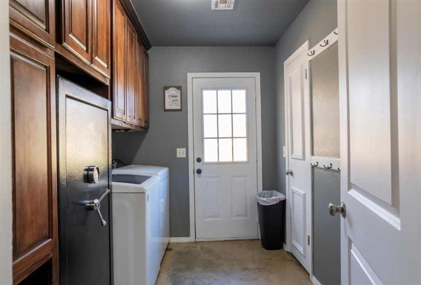 4 Bedrooms Bedrooms, 0 ,2 BathroomsBathrooms,Residential,Single Family,750,1,133232