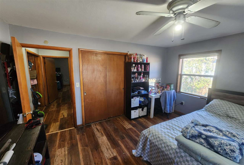 0 , 0 ,3 BathroomsBathrooms,Multi-family,Duplex,Wikoff,1,133237