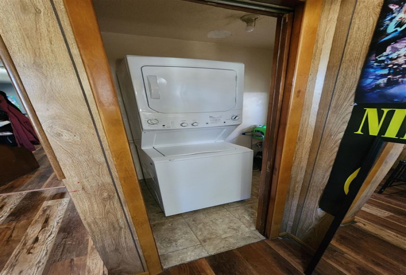 0 , 0 ,3 BathroomsBathrooms,Multi-family,Duplex,Wikoff,1,133237