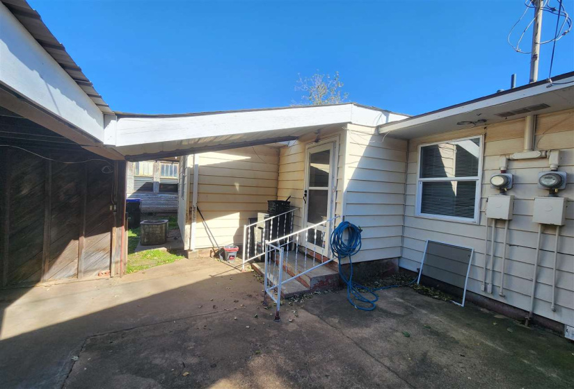 0 , 0 ,3 BathroomsBathrooms,Multi-family,Duplex,Wikoff,1,133237