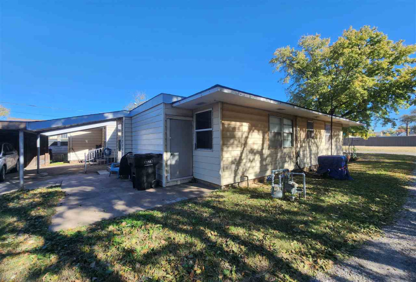 0 , 0 ,3 BathroomsBathrooms,Multi-family,Duplex,Wikoff,1,133237