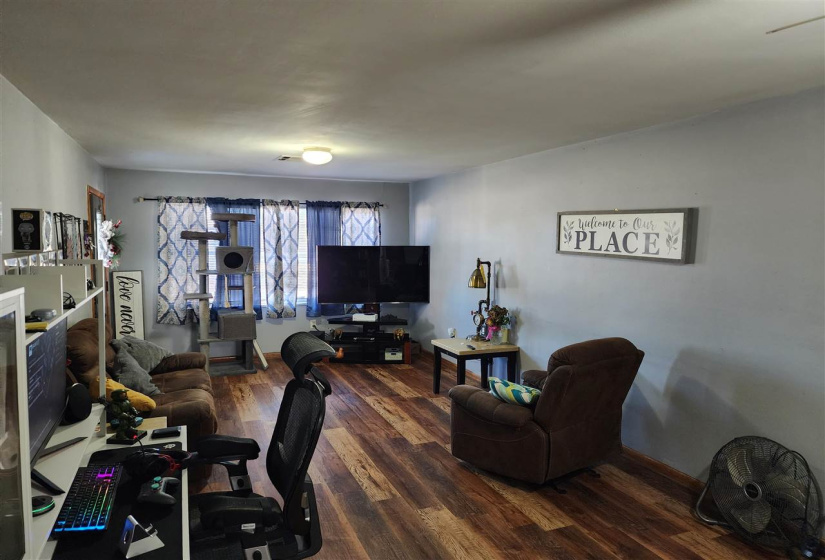 0 , 0 ,3 BathroomsBathrooms,Multi-family,Duplex,Wikoff,1,133237