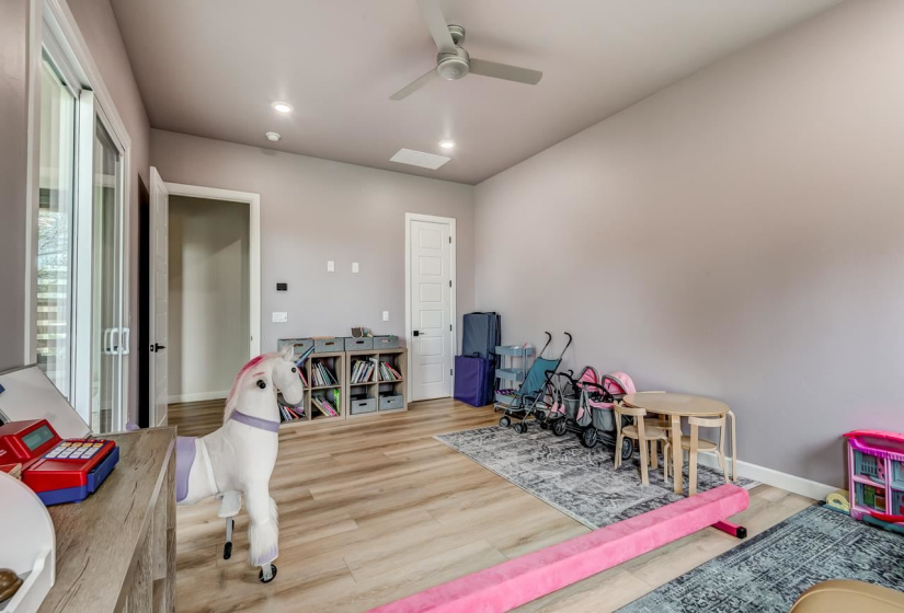 4 Bedrooms Bedrooms, 0 ,3 BathroomsBathrooms,Residential,Single Family,Fiddlers Hill,1.5,133239