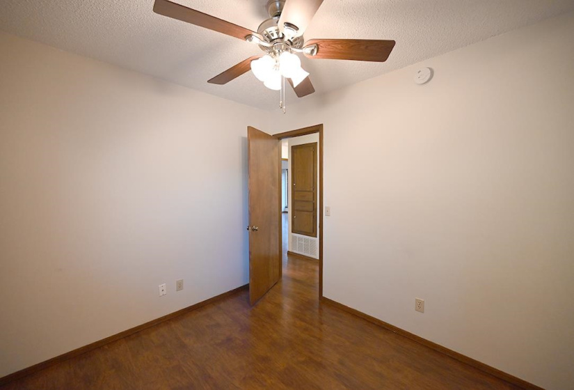 3 Bedrooms Bedrooms, 0 ,1 BathroomBathrooms,Residential,Single Family,Park,1,133241