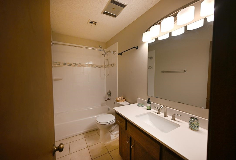 3 Bedrooms Bedrooms, 0 ,1 BathroomBathrooms,Residential,Single Family,Park,1,133241