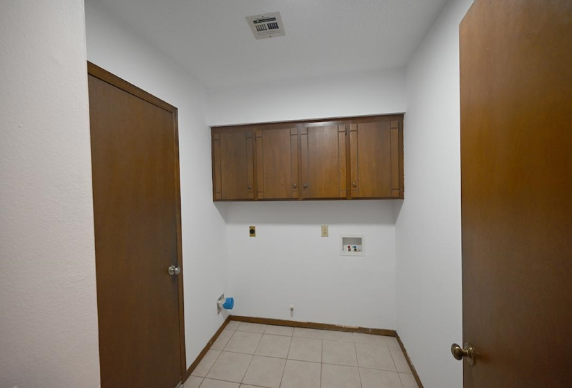 3 Bedrooms Bedrooms, 0 ,1 BathroomBathrooms,Residential,Single Family,Park,1,133241