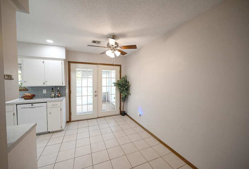 3 Bedrooms Bedrooms, 0 ,1 BathroomBathrooms,Residential,Single Family,Park,1,133241