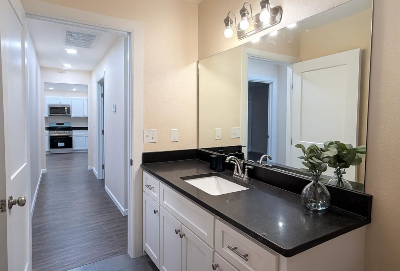 3 Bedrooms Bedrooms, 0 ,2 BathroomsBathrooms,Residential,Single Family,Central,1,133244