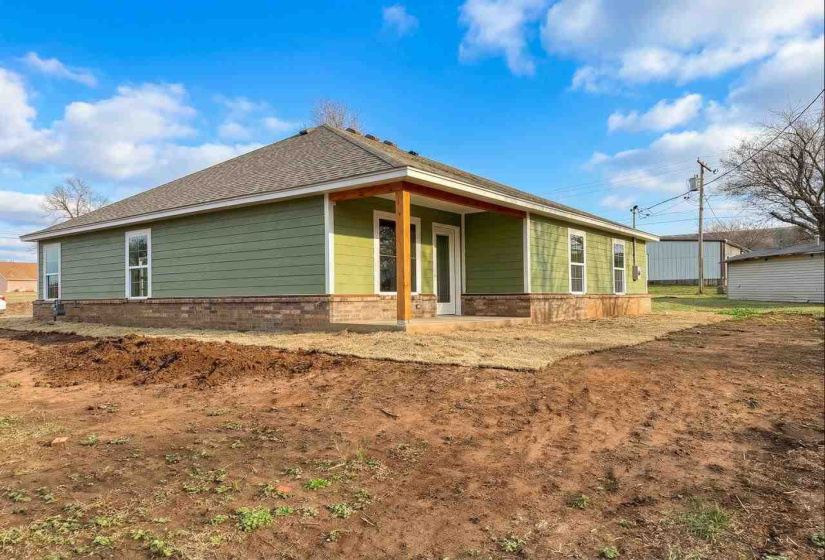 3 Bedrooms Bedrooms, 0 ,2 BathroomsBathrooms,Residential,Single Family,Central,1,133244