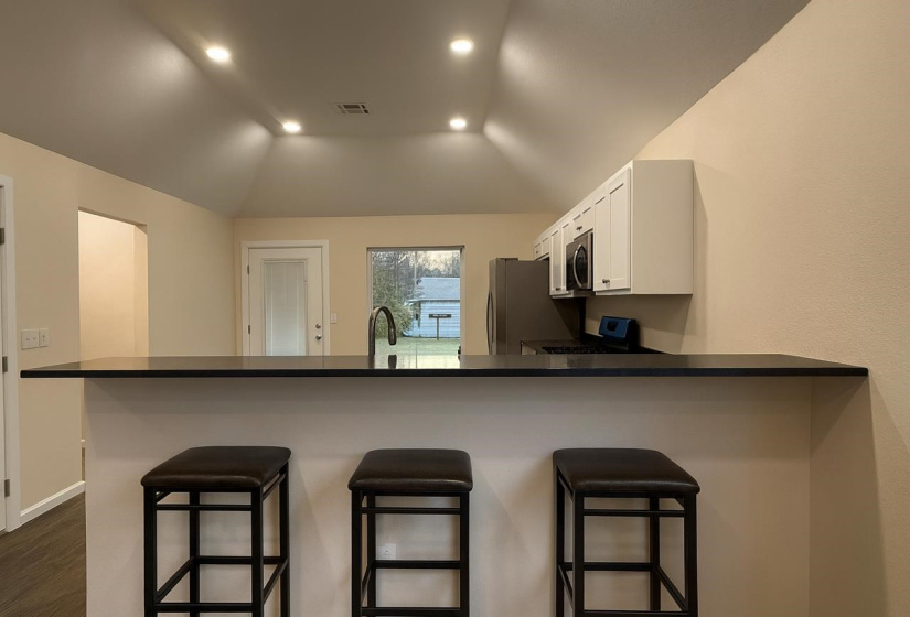 3 Bedrooms Bedrooms, 0 ,2 BathroomsBathrooms,Residential,Single Family,Central,1,133244