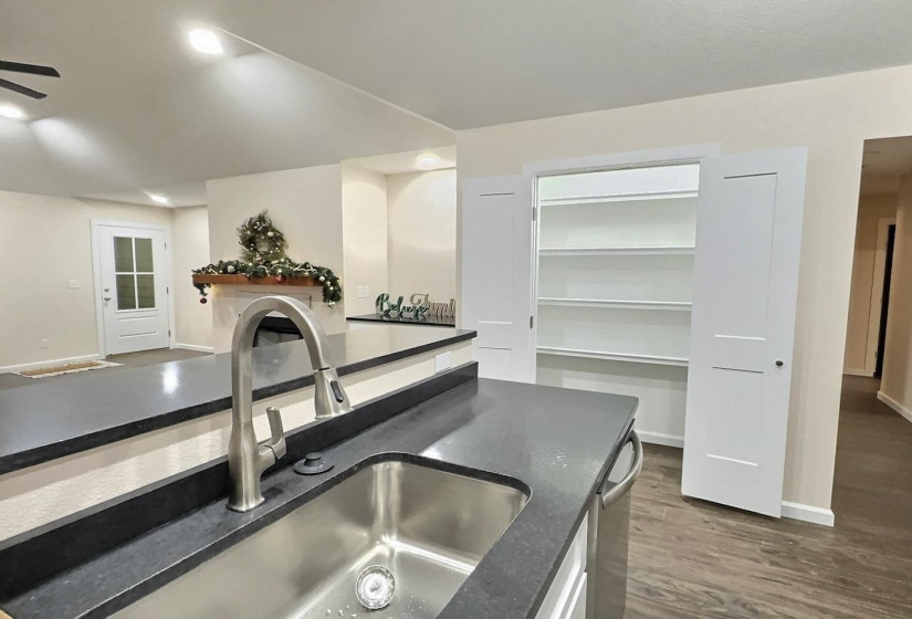 3 Bedrooms Bedrooms, 0 ,2 BathroomsBathrooms,Residential,Single Family,Central,1,133244