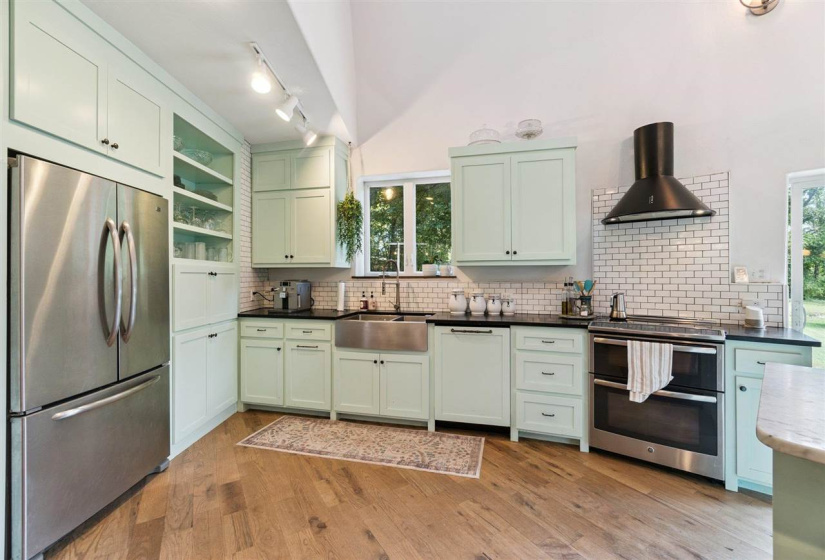 4 Bedrooms Bedrooms, 0 ,2 BathroomsBathrooms,Residential,Single Family,116th,2,133248