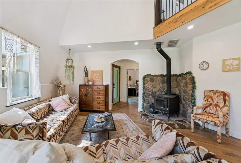 4 Bedrooms Bedrooms, 0 ,2 BathroomsBathrooms,Residential,Single Family,116th,2,133248