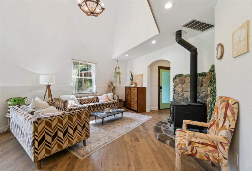 4 Bedrooms Bedrooms, 0 ,2 BathroomsBathrooms,Residential,Single Family,116th,2,133248