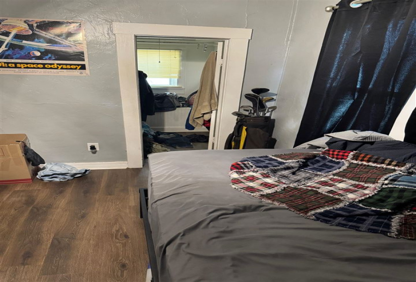 0 , 0 ,3 BathroomsBathrooms,Multi-family,Triplex,West,2,133252