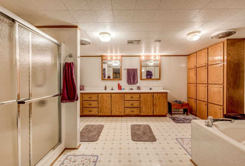 2 Bedrooms Bedrooms, 0 ,2 BathroomsBathrooms,Residential,Single Family,Old John Deere,1,133258