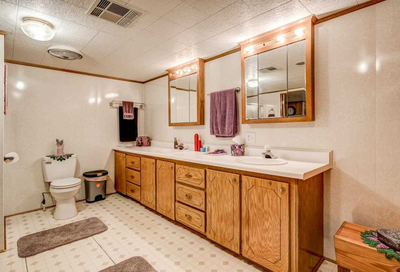 2 Bedrooms Bedrooms, 0 ,2 BathroomsBathrooms,Residential,Single Family,Old John Deere,1,133258