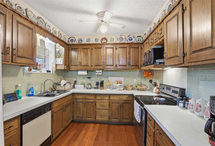 3 Bedrooms Bedrooms, 0 ,2 BathroomsBathrooms,Residential,Single Family,Green Acres,1,133265