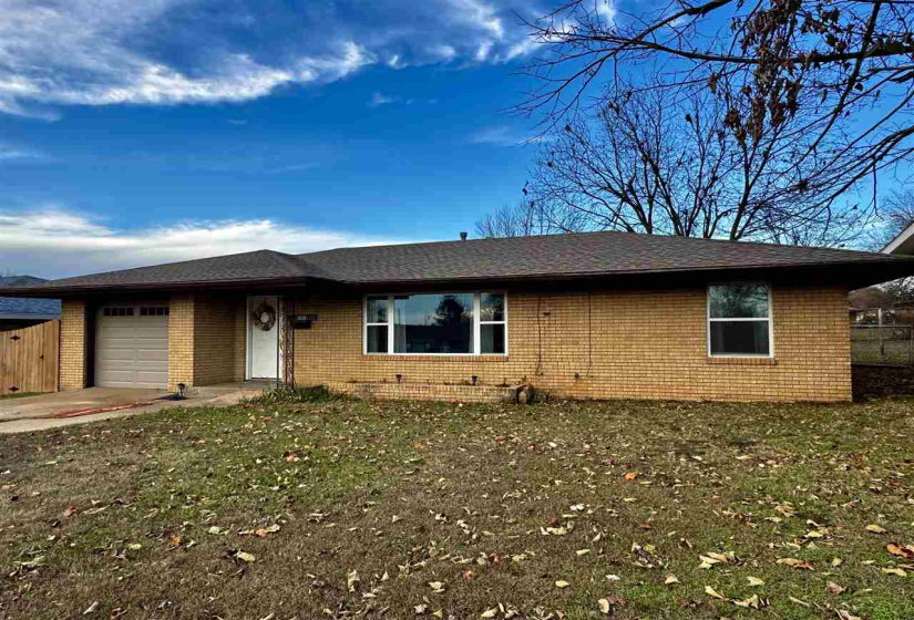 2 Bedrooms Bedrooms, 0 ,1 BathroomBathrooms,Residential,Single Family,Broadway,1,133266