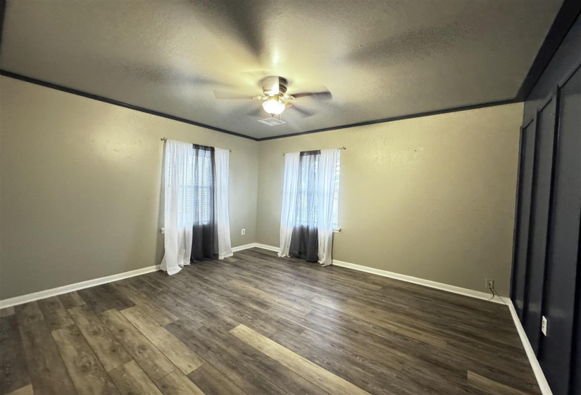 2 Bedrooms Bedrooms, 0 ,1 BathroomBathrooms,Residential,Single Family,Broadway,1,133266