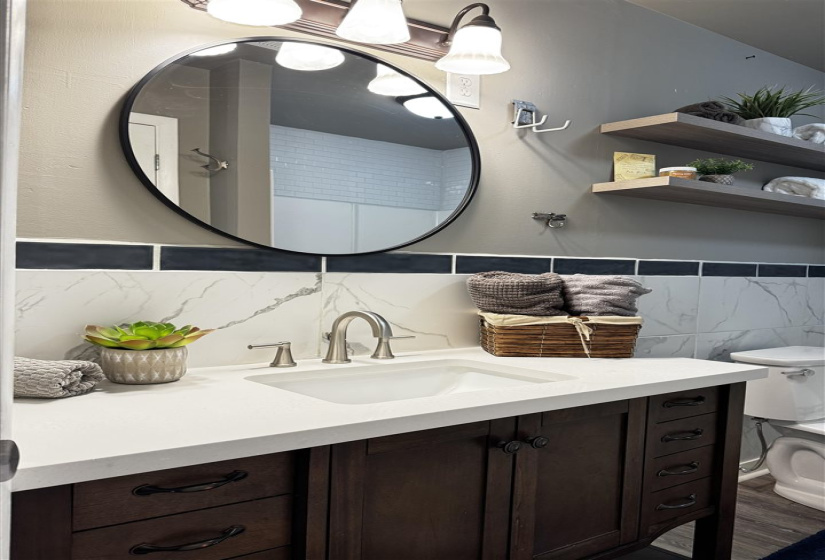 2 Bedrooms Bedrooms, 0 ,1 BathroomBathrooms,Residential,Single Family,Broadway,1,133266