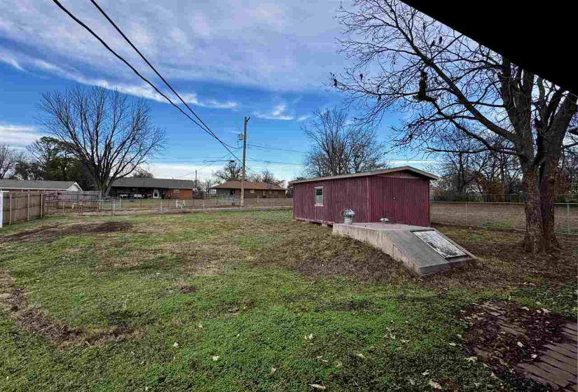 2 Bedrooms Bedrooms, 0 ,1 BathroomBathrooms,Residential,Single Family,Broadway,1,133266