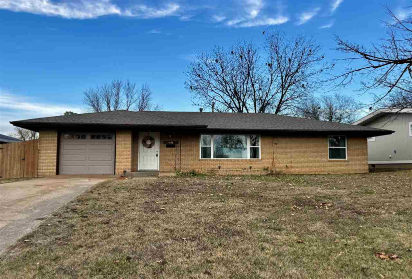 2 Bedrooms Bedrooms, 0 ,1 BathroomBathrooms,Residential,Single Family,Broadway,1,133266