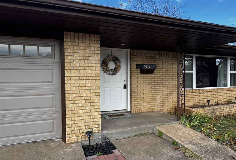 2 Bedrooms Bedrooms, 0 ,1 BathroomBathrooms,Residential,Single Family,Broadway,1,133266