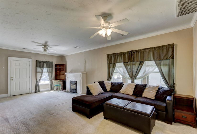 0 , 0 ,1 BathroomBathrooms,Multi-family,Duplex,Duck,1,127047