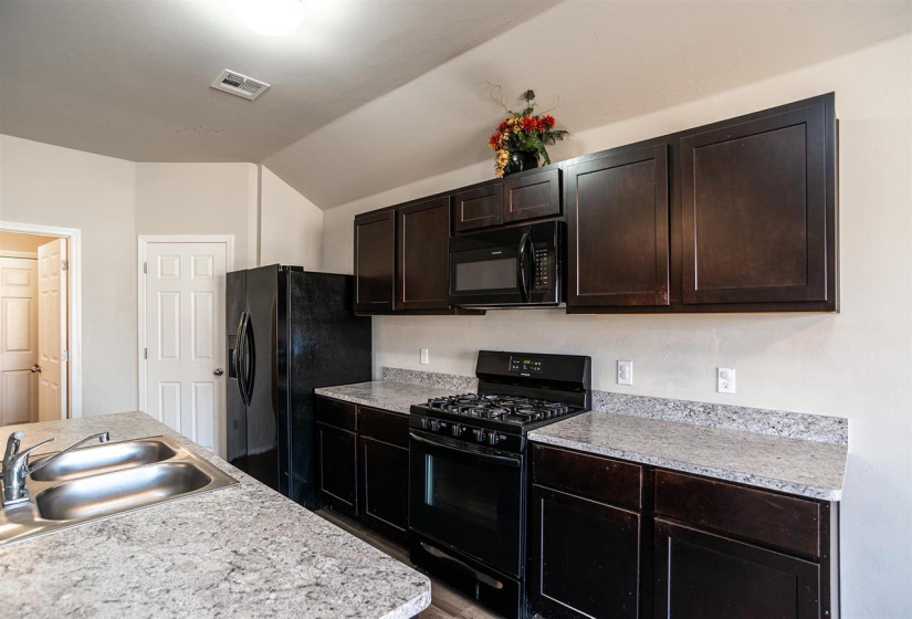 4 Bedrooms Bedrooms, 0 ,2 BathroomsBathrooms,Residential,Single Family,Brooke,1,133277