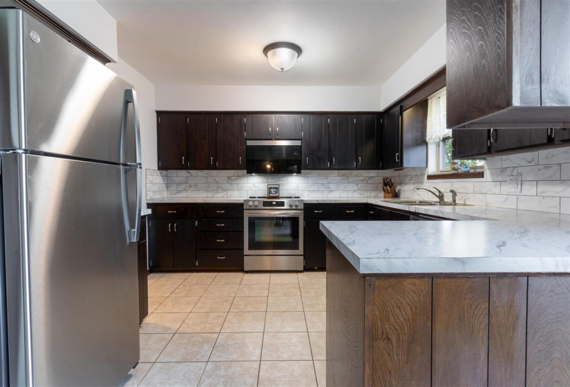 3 Bedrooms Bedrooms, 0 ,2 BathroomsBathrooms,Residential,Single Family,Summit Ridge,1,133018