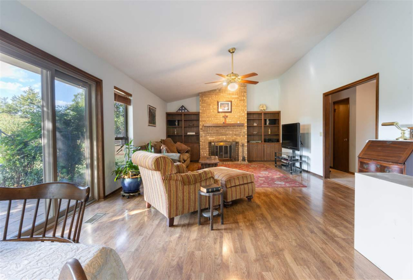 3 Bedrooms Bedrooms, 0 ,2 BathroomsBathrooms,Residential,Single Family,Summit Ridge,1,133018