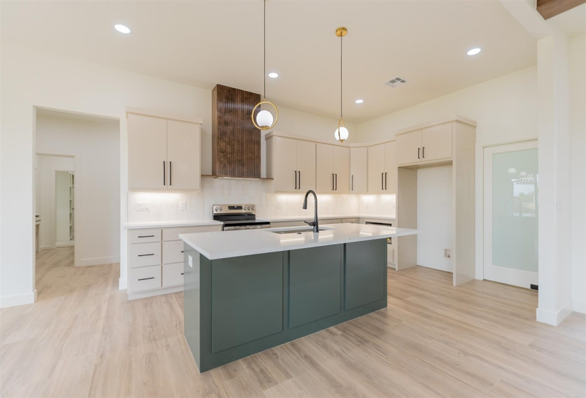 4 Bedrooms Bedrooms, 0 ,2 BathroomsBathrooms,Residential,Single Family,Elk,1,133282