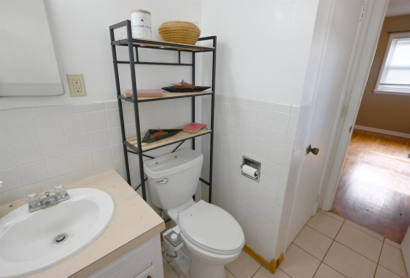 3 Bedrooms Bedrooms, 0 ,1 BathroomBathrooms,Residential,Single Family,Grandview,1,133283