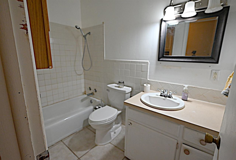 3 Bedrooms Bedrooms, 0 ,1 BathroomBathrooms,Residential,Single Family,Grandview,1,133283